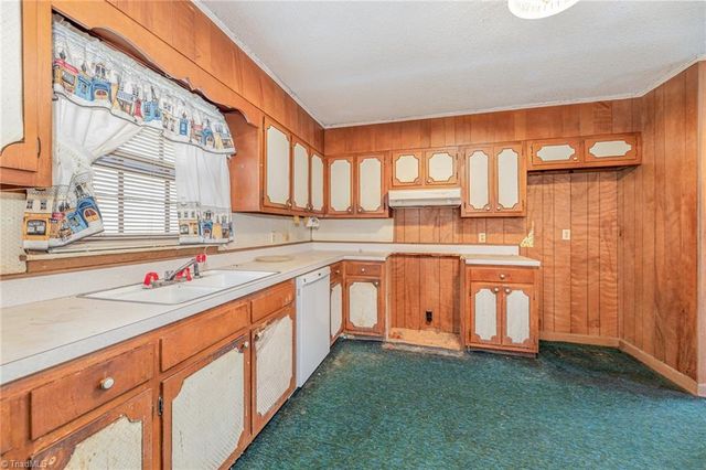 3709 Whitfield Road, Winston-salem, NC 27105