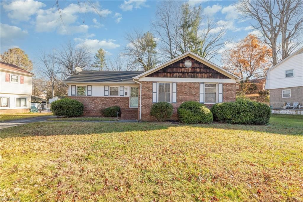 3709 Whitfield Road, Winston-salem, NC 27105