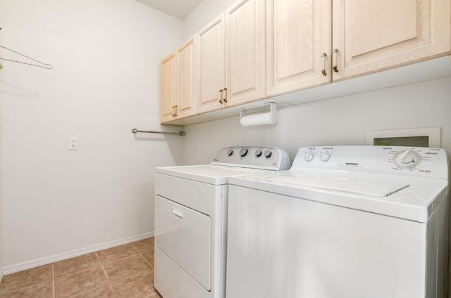 6432 Monahiti Place NE, Albuquerque, NM 87109
