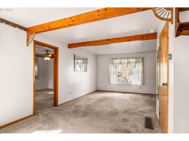 1615 VAN BUREN St, Oregon City, OR 97045