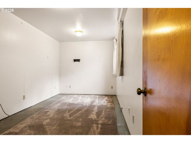 1615 VAN BUREN St, Oregon City, OR 97045