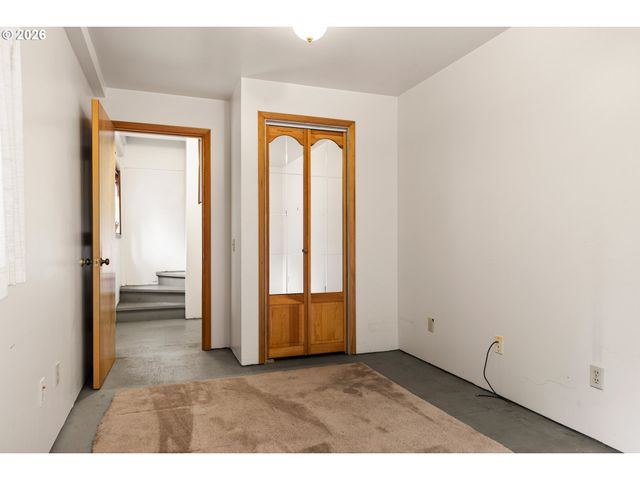 1615 VAN BUREN St, Oregon City, OR 97045