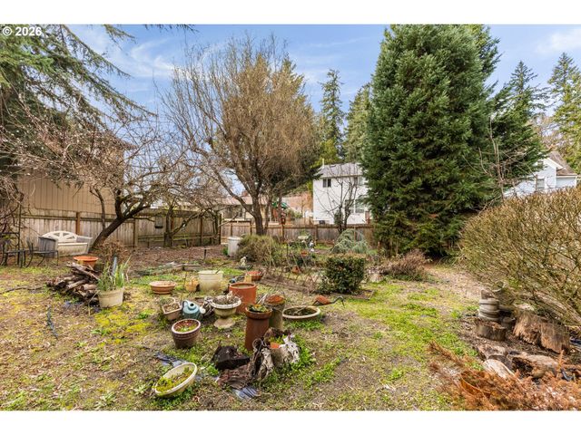 1615 VAN BUREN St, Oregon City, OR 97045