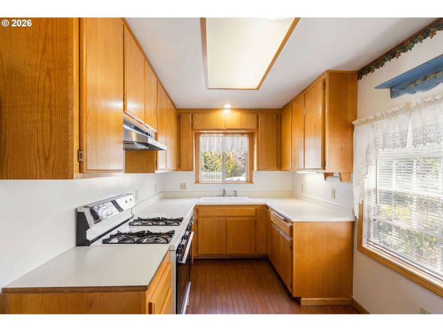 1615 VAN BUREN St, Oregon City, OR 97045