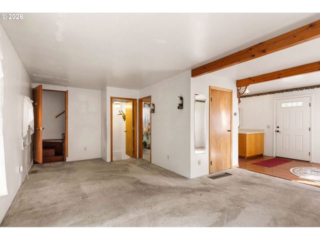 1615 VAN BUREN St, Oregon City, OR 97045