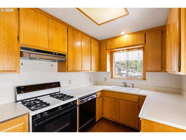 1615 VAN BUREN St, Oregon City, OR 97045