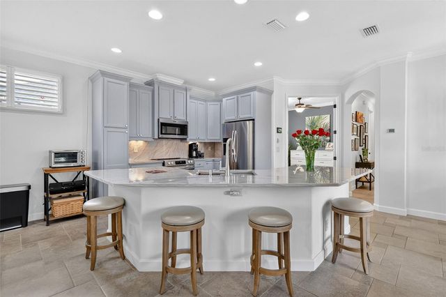 8124 BRIDGEPORT BAY CIRCLE, Mount Dora, FL 32757