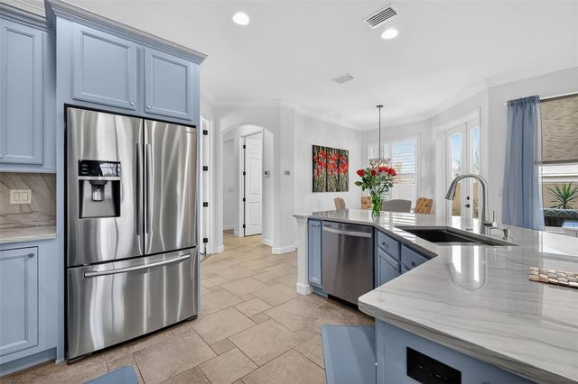 8124 BRIDGEPORT BAY CIRCLE, Mount Dora, FL 32757