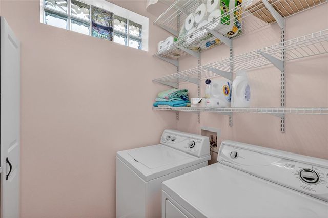 8124 BRIDGEPORT BAY CIRCLE, Mount Dora, FL 32757