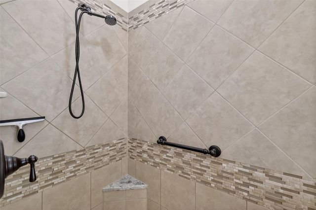 8124 BRIDGEPORT BAY CIRCLE, Mount Dora, FL 32757