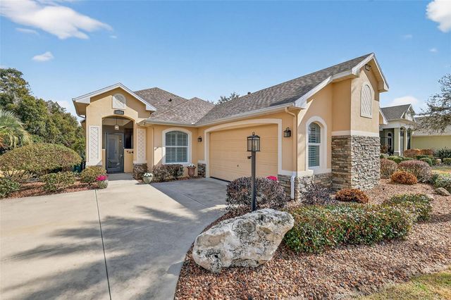8124 BRIDGEPORT BAY CIRCLE, Mount Dora, FL 32757