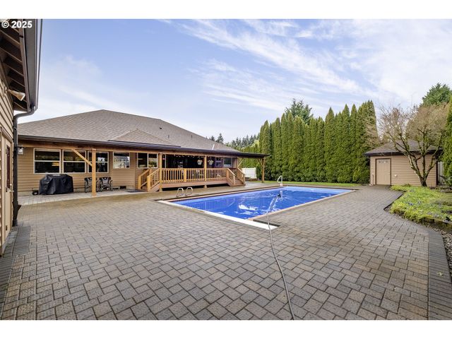 610 Ne SUNDANCE Ct, Hillsboro, OR 97124