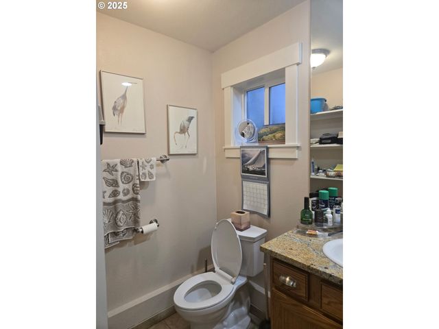 610 Ne SUNDANCE Ct, Hillsboro, OR 97124