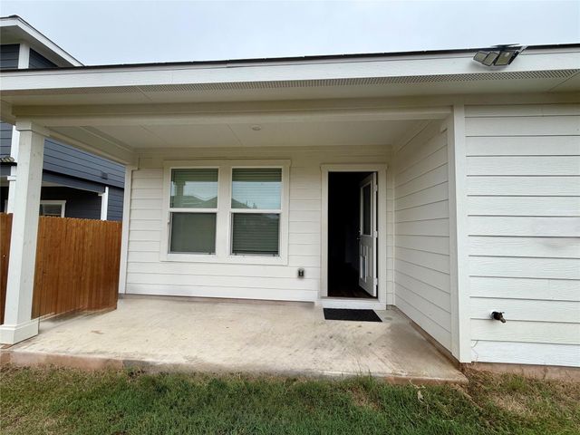 224 Schuenemann WAY, Uhland, TX 78640