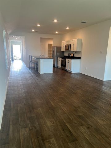 224 Schuenemann WAY, Uhland, TX 78640