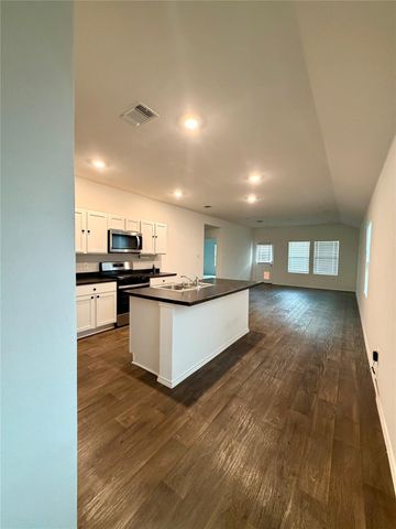 224 Schuenemann WAY, Uhland, TX 78640