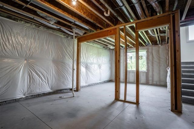 537 SE Walnut Woods Drive, West Des Moines, IA 50265