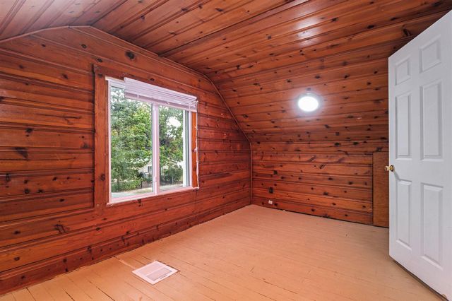 23739 Cayuga Avenue, Hazel Park, MI 48030