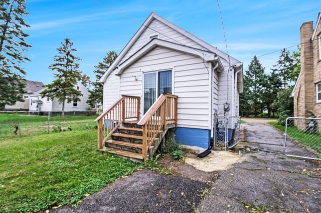23739 Cayuga Avenue, Hazel Park, MI 48030