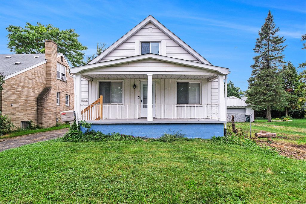 23739 Cayuga Avenue, Hazel Park, MI 48030