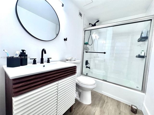 400 Kings Point Dr 1224, Sunny Isles Beach, FL 33160