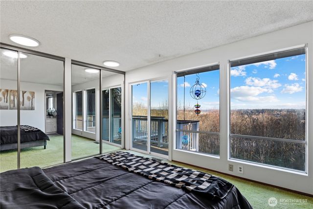 12414 89th Place NE, Kirkland, WA 98034