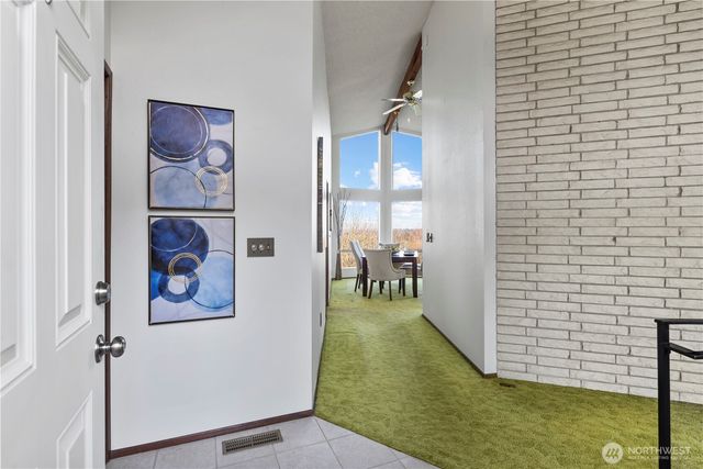 12414 89th Place NE, Kirkland, WA 98034