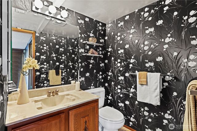 12414 89th Place NE, Kirkland, WA 98034