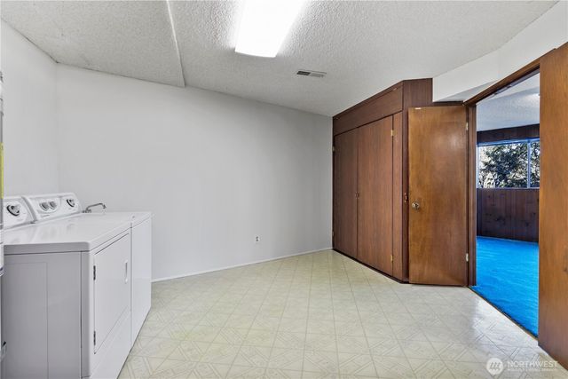 12414 89th Place NE, Kirkland, WA 98034