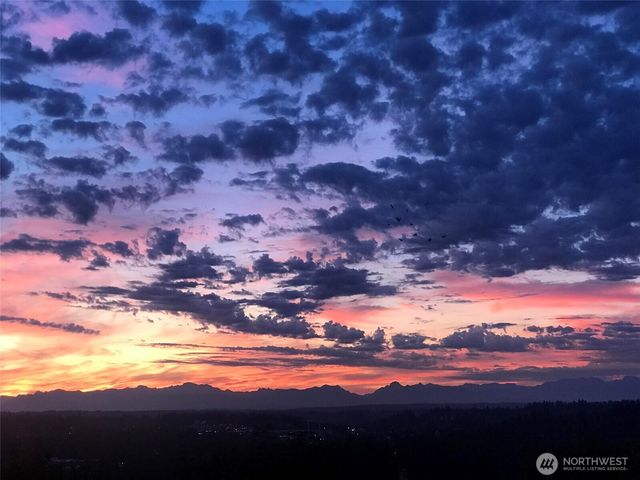 12414 89th Place NE, Kirkland, WA 98034