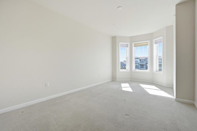 6 Overlook Dr 408, Andover, MA 01810