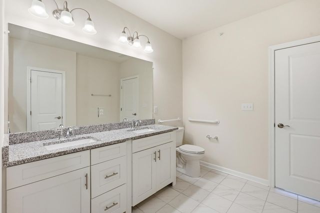 6 Overlook Dr 408, Andover, MA 01810