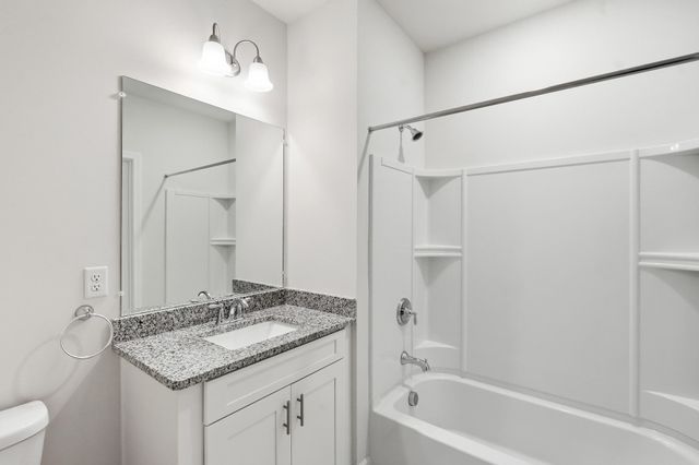 6 Overlook Dr 408, Andover, MA 01810