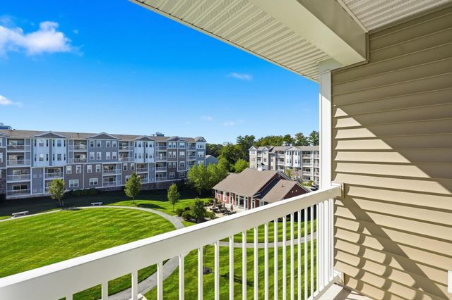 6 Overlook Dr 408, Andover, MA 01810