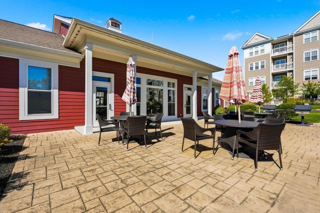 6 Overlook Dr 408, Andover, MA 01810