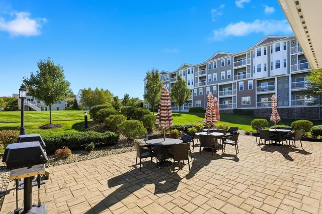 6 Overlook Dr 408, Andover, MA 01810