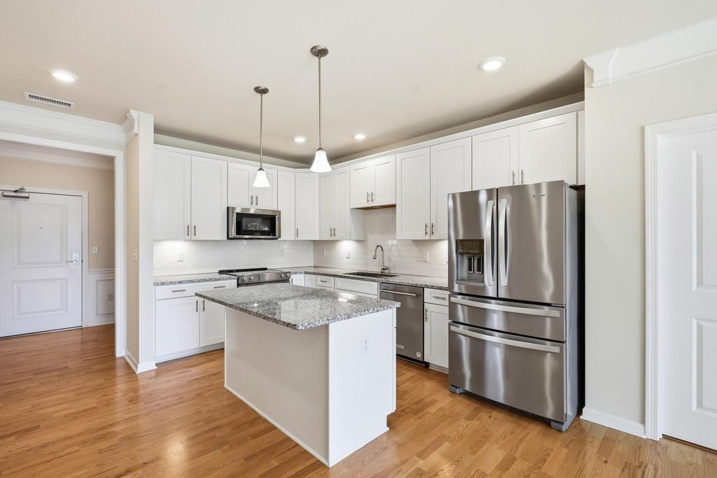 6 Overlook Dr 408, Andover, MA 01810