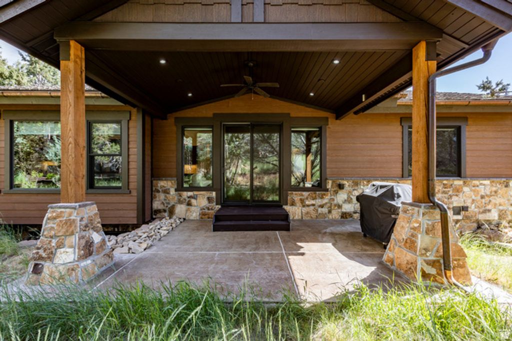Image 28 of property listing at 1765 E KINGS PEAK CIR, Heber City, UT 84032
