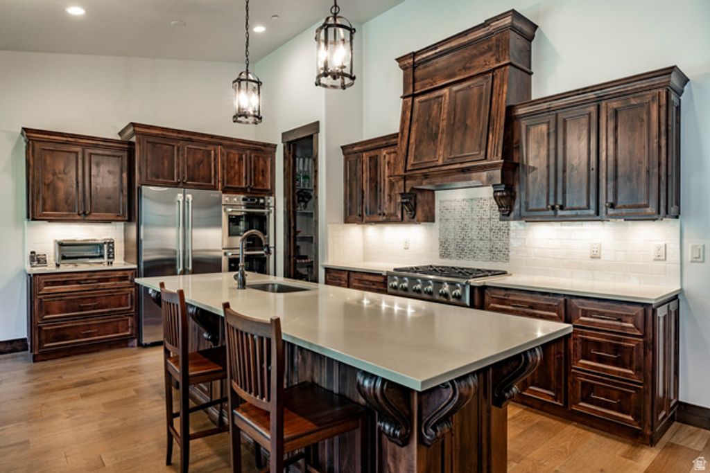 Image 4 of property listing at 1765 E KINGS PEAK CIR, Heber City, UT 84032