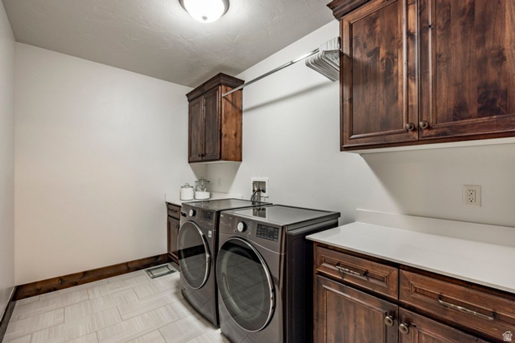 Image 32 of property listing at 1765 E KINGS PEAK CIR, Heber City, UT 84032