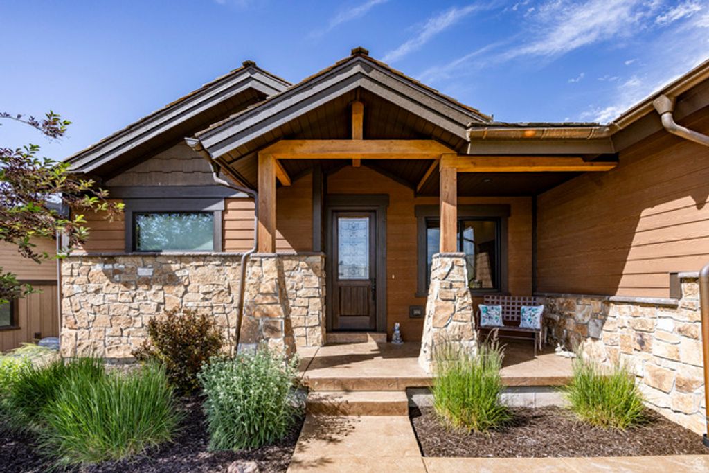 Image 37 of property listing at 1765 E KINGS PEAK CIR, Heber City, UT 84032