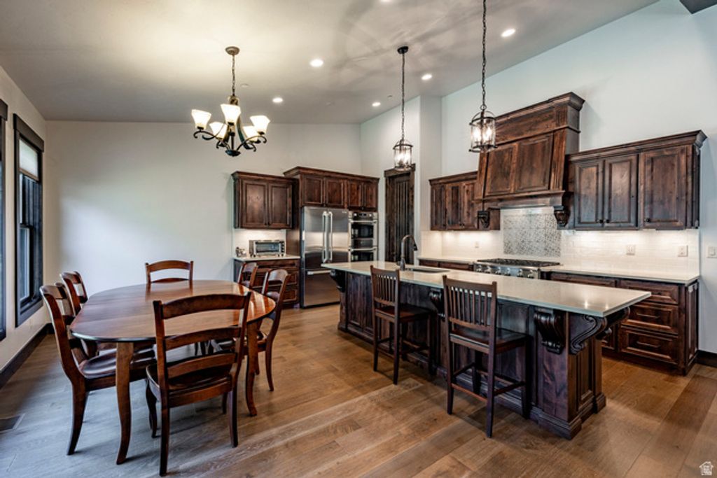 Image 6 of property listing at 1765 E KINGS PEAK CIR, Heber City, UT 84032
