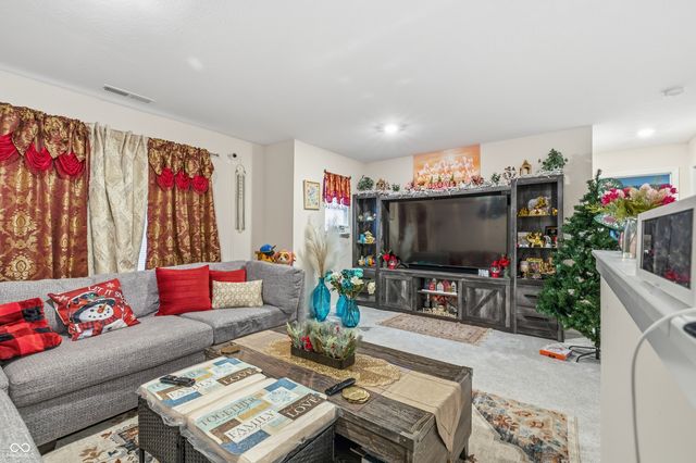 1148 Lakeshore Drive, Greenwood, IN 46143