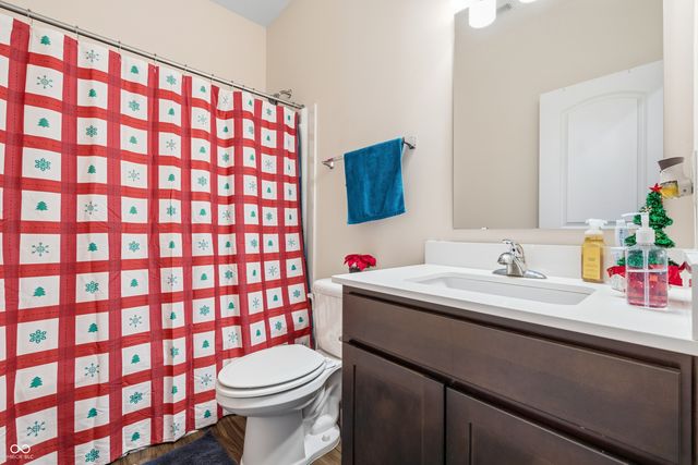 1148 Lakeshore Drive, Greenwood, IN 46143