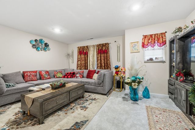 1148 Lakeshore Drive, Greenwood, IN 46143