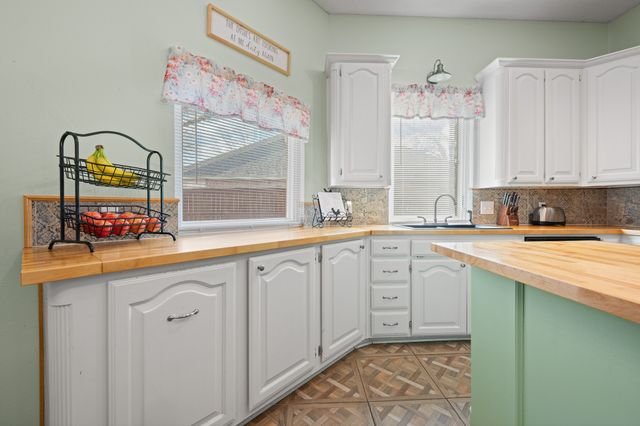 905 Evandale Road, Burleson, TX 76028