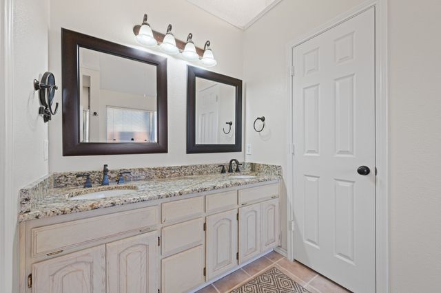 905 Evandale Road, Burleson, TX 76028