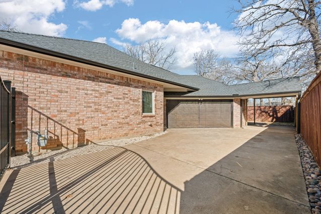 905 Evandale Road, Burleson, TX 76028