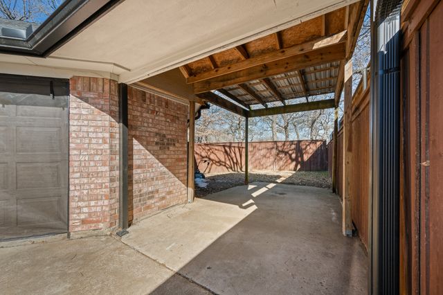 905 Evandale Road, Burleson, TX 76028