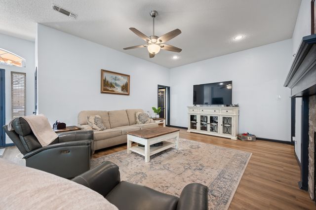 905 Evandale Road, Burleson, TX 76028